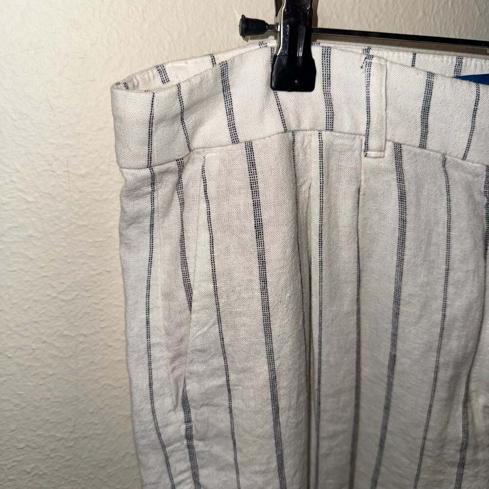 Old Navy Taylor Extra High-Rise Linen-Blend Striped Shorts Size L - Picture 4 of 6